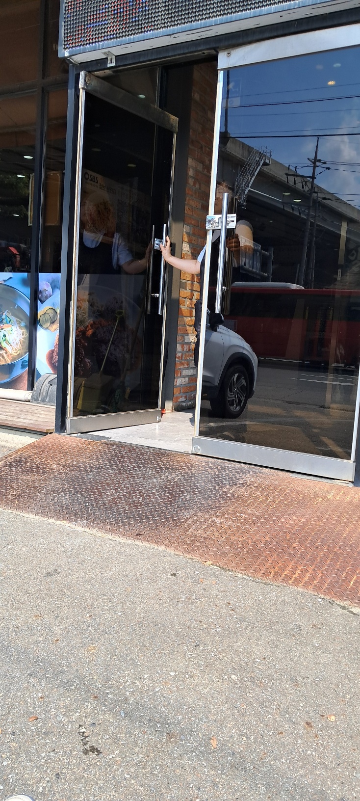 acd79118d6bf596e41111d70c30ddd8f_1728265360_32.jpg